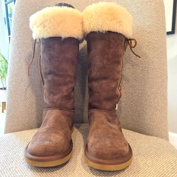 Women's Ugg Suede  Sheepskin Lace Up Calf Boots  Australia Upside Size 6