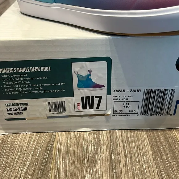XTRATUF Ankle Deck Boot Blue Aurora Size 7 NEW