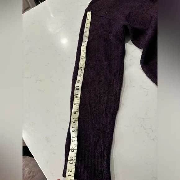 Yves Saint Laurent Unisex Vintage Sweater. 100% wool/Laine.