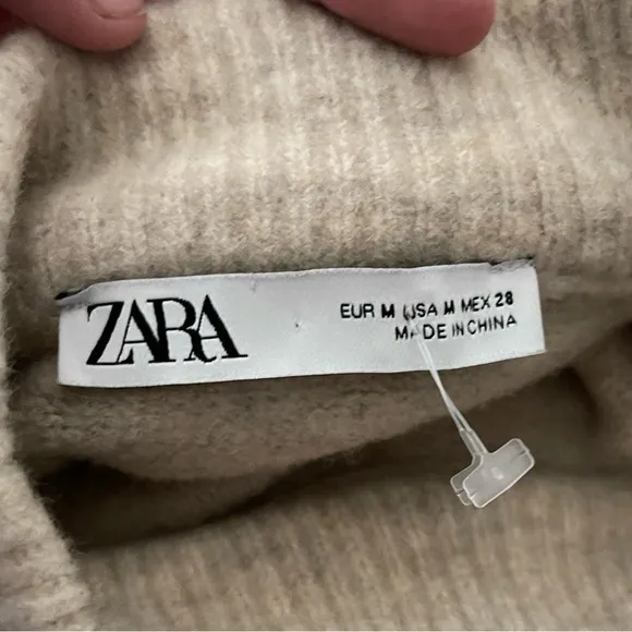 ZARA Beige Ruffle Detail Crewneck Super Soft Pullover Sweater Medium