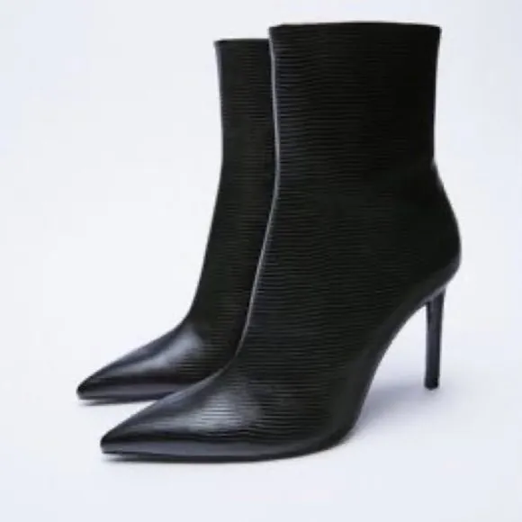 Zara Black Embossed Elastic Heeled Ankle Boots