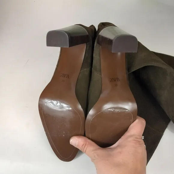 Zara brown suede boots