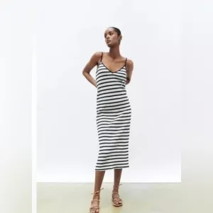 Zara Navy &amp; White Knit Dress NWT Size L