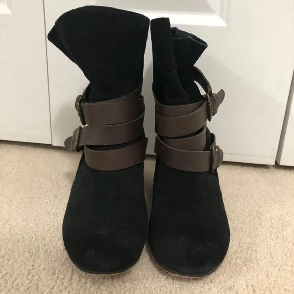 Zigi Girl Format Suede Leather Belt Buckle Straps Black Brown Ankle Boots Size 8